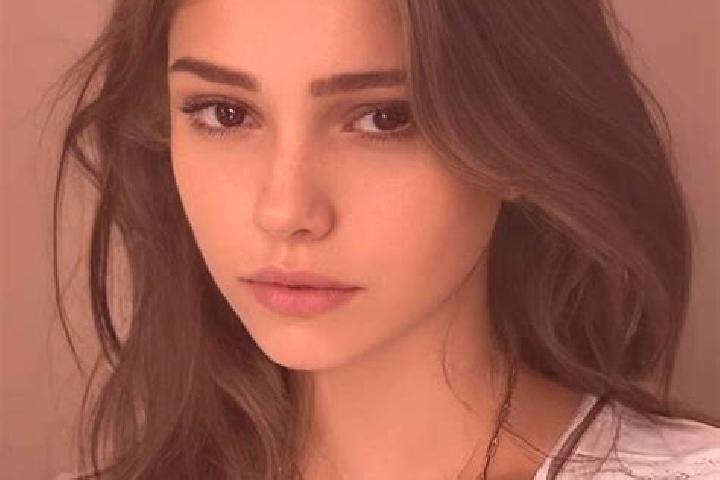 Luna, 31, a chestnut brown-eyed slavic companion based in Ribeirao Branco. Offering Tantra, Overnight. Available for incall and outcall, day and evening dates.