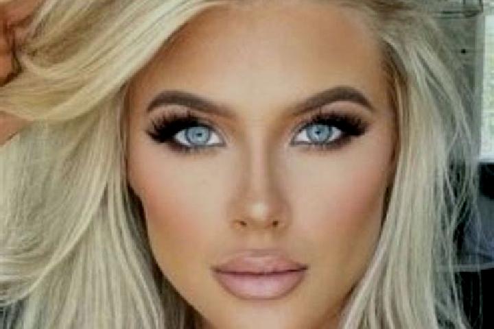 Luna, 31, a platinum blonde grey-eyed slavic companion based in Xikhusese. Offering GFE, Girlfriend Experience, Overnight, Tantra. Available for incall and o...