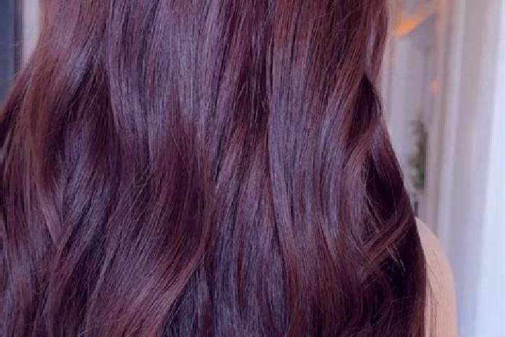 Luna, 31, a red brown-eyed european companion based in Woudsend. Offering Roleplay, Duos, Striptease, Fetish, BDSM. Available for incall and outcall, overnig...