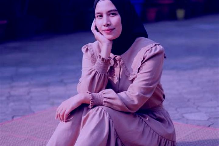 Luna, 31 — Escort in Karangsono, Indonesia