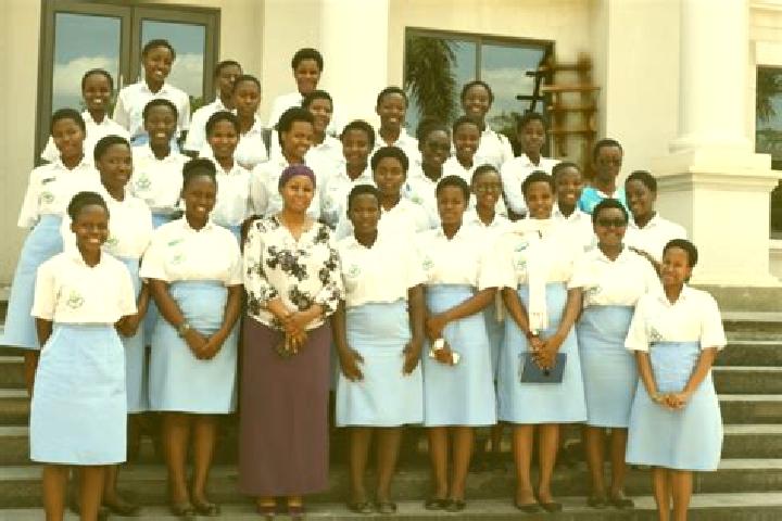 Luna, 31 — Escort in Kinoni, Uganda