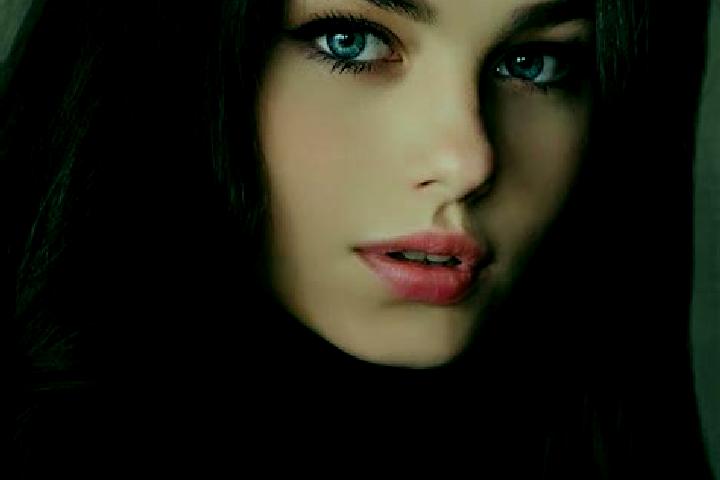 Luna, 32, a brunette dark-eyed mixed companion based in Hidalgo. Offering OWO, Dinner Date, Deep French Kissing, Erotic Massage. Available for incall and out...