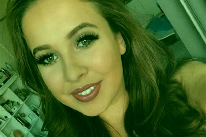 Luna, 32, a chestnut grey-eyed caribbean companion based in Pino Suarez. Offering BDSM, Girlfriend Experience, Party Girl. Available for incall and outcall, ...