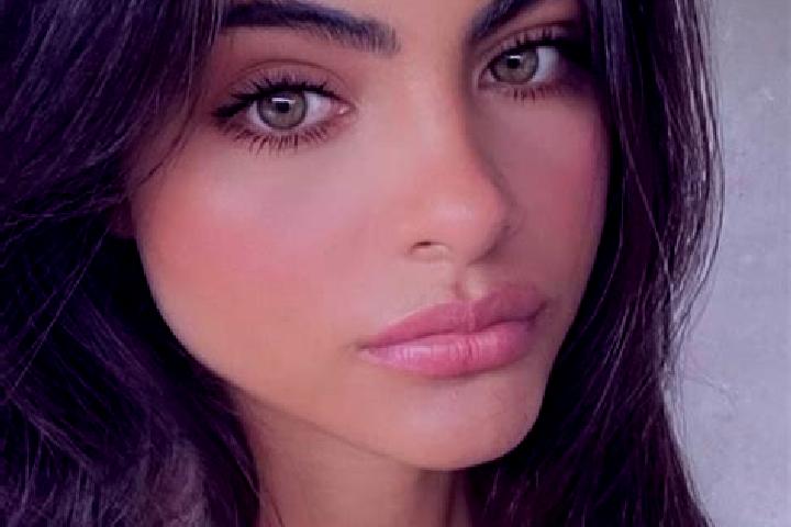 Luna, 32, a chestnut hazel-eyed indian companion based in Peplos. Offering Massage, BDSM, Erotic Massage, Fetish. Available for incall and outcall, day and e...