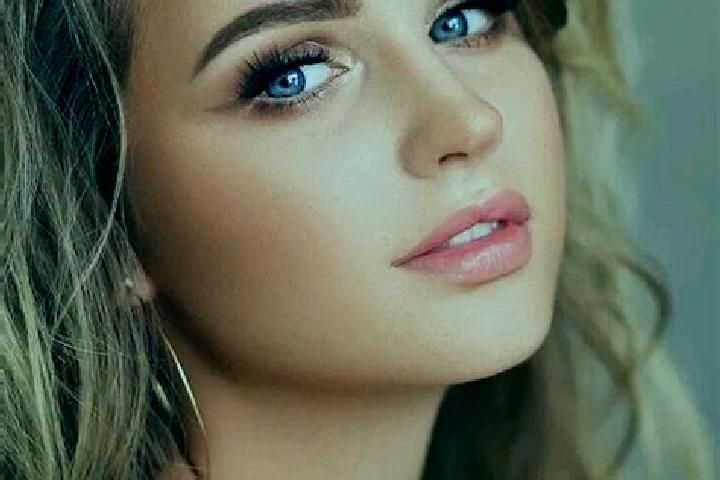 Luna, 32, a dark blonde blue-eyed asian companion based in Obidos. Offering Overnight, A-Level, Roleplay, Erotic Massage. Available for incall and outcall, o...