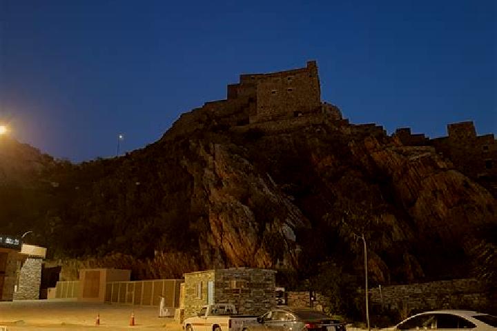 Luna, 32 — Escort in Ayn Ibn Fuhayd, Saudi Arabia