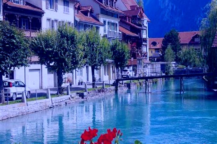 Luna, 32 — Escort in Cagiallo, Switzerland
