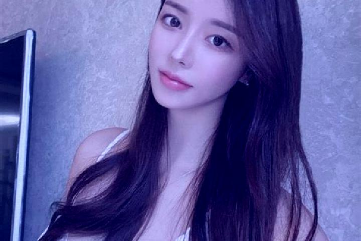 Luna, 32 — Escort in Guangpu, China
