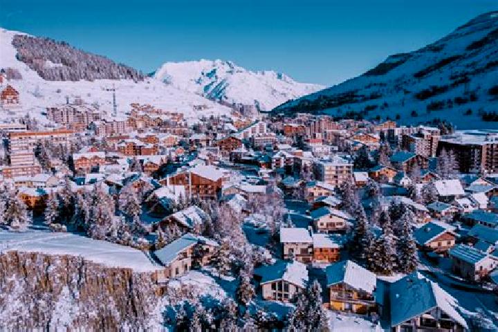 Luna, 32 — Escort in Les Deux Alpes, France