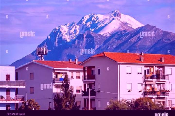 Luna, 32 — Escort in Pianella, Italy