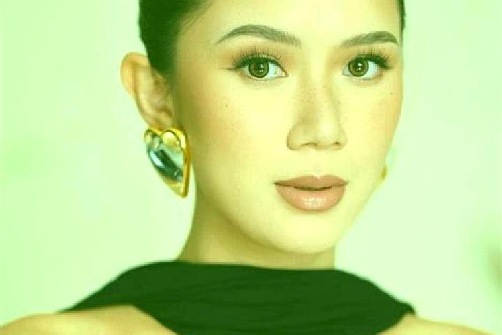 Luna, 32 — Escort in Sevilla, Philippines