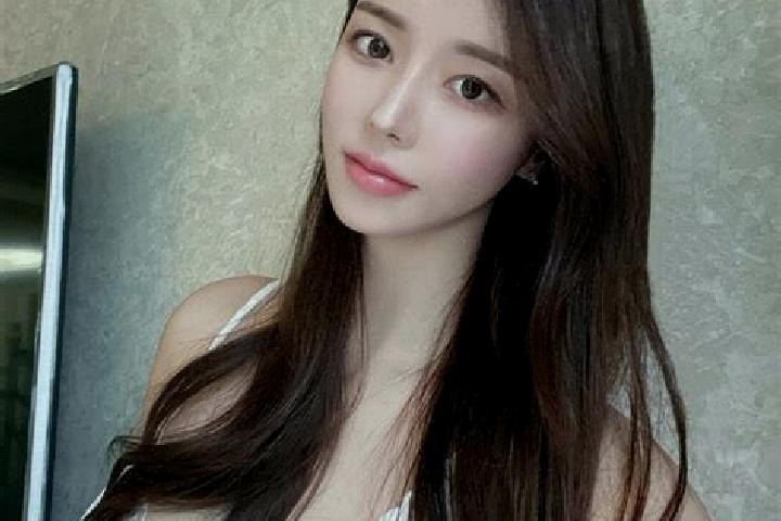 Luna, 32 — Escort in Xianshui, China