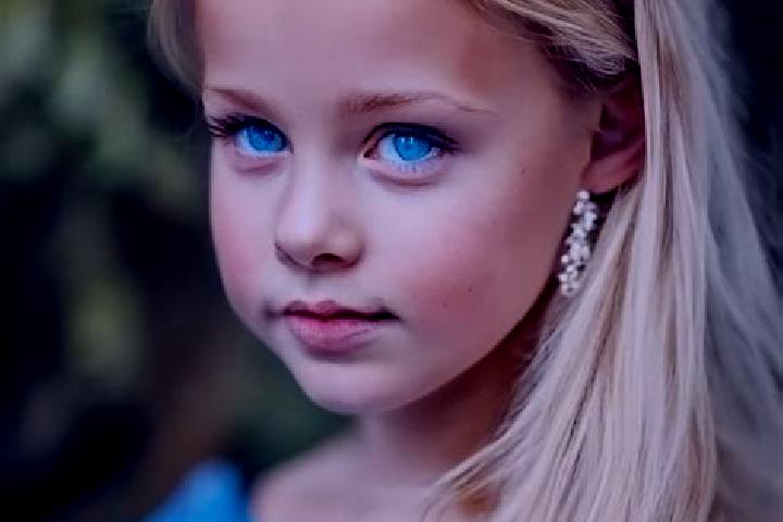 Luna, 33, a blonde blue-eyed middle eastern companion based in Monforte d Alba. Offering Striptease, Fetish, GFE, Overnight. Available for incall and outcall...