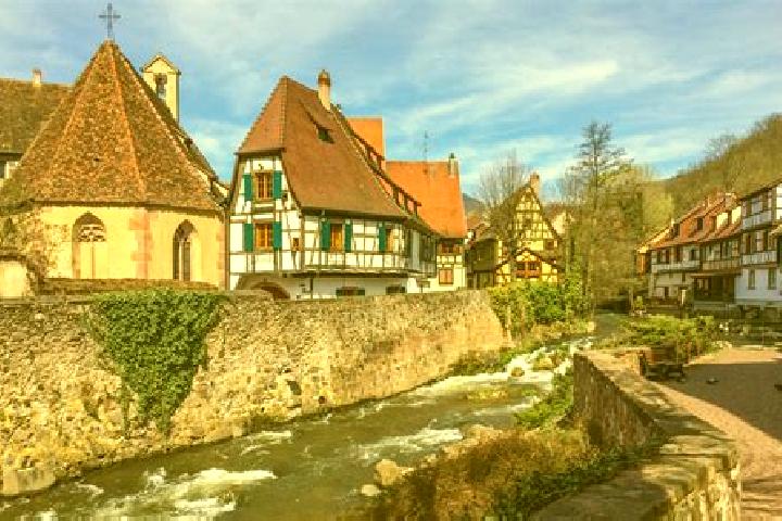 Luna, 33 — Escort in Heiligenberg, France