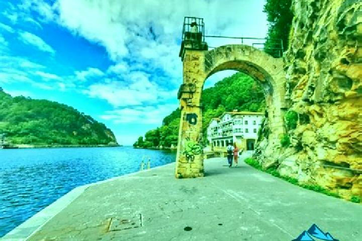Luna, 33 — Escort in Pasaia, Spain
