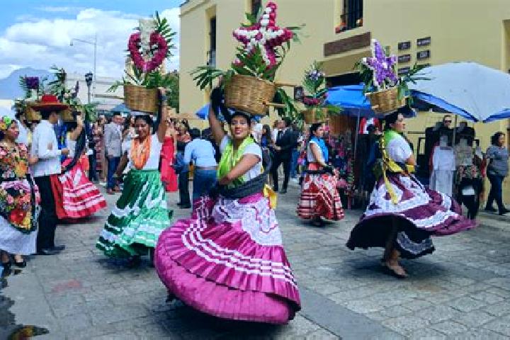 Luna, 33 — Escort in Santa Cruz Mextepec, Mexico