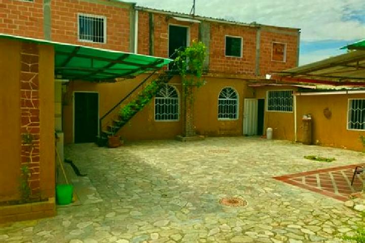 Luna, 33 — Escort in Yaritagua, Venezuela