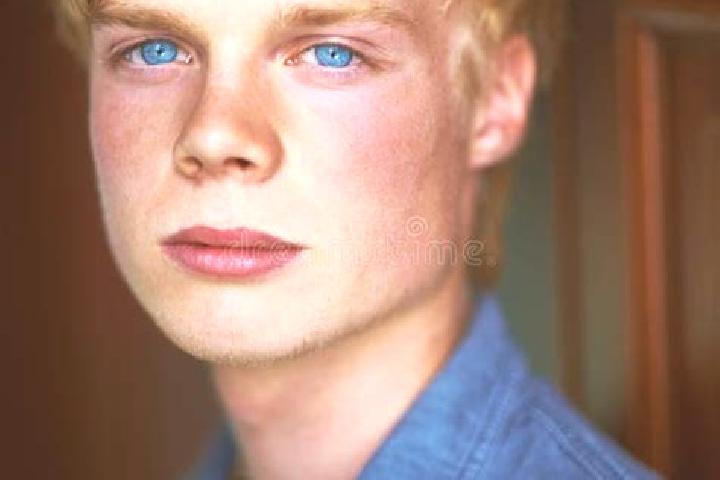 Luna, 34, a blonde blue-eyed middle eastern companion based in Rongy. Offering Domination, Overnight, 69, Striptease, GFE. Available for incall and outcall, ...