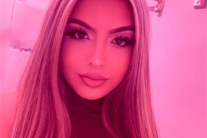 Luna, 34, a blonde brown-eyed latina companion based in Tustin Legacy. Offering OWO, 69, Duos. Available for incall and outcall, overnight bookings available.