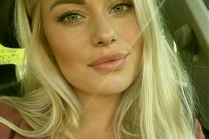 Luna, 34, a blonde hazel-eyed mediterranean companion based in Dalnyk. Offering GFE, Overnight, Girlfriend Experience, A-Level, Domination. Available for inc...