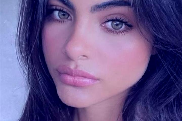 Luna, 34, a brunette dark-eyed indian companion based in Conchamarca. Offering BDSM, Travel Companion, Overnight, A-Level. Available for incall and outcall, ...