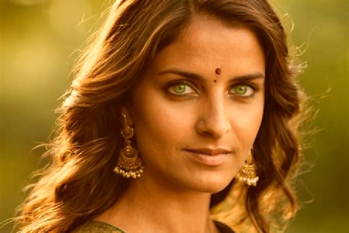 Luna, 34, a brunette green-eyed indian companion based in Jelling. Offering CIM, Couples. Available for incall and outcall, overnight bookings available.