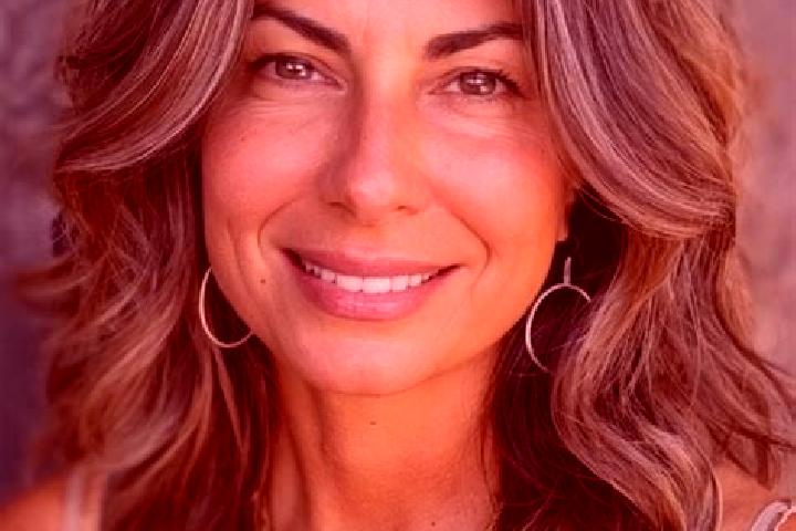 Luna, 34, a brunette grey-eyed mixed companion based in Zmijavci. Offering 69, Striptease, OWO, Travel Companion. Available for incall and outcall, overnight...