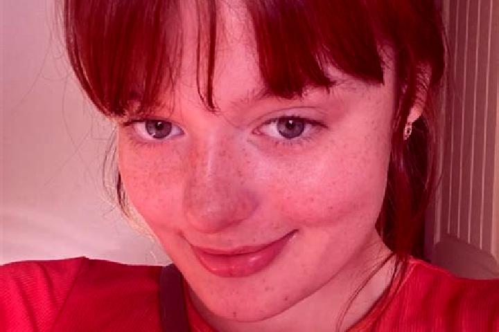 Luna, 34, a red brown-eyed slavic companion based in Goldkronach. Offering Massage, Dinner Date, BDSM. Available for incall and outcall, overnight bookings a...