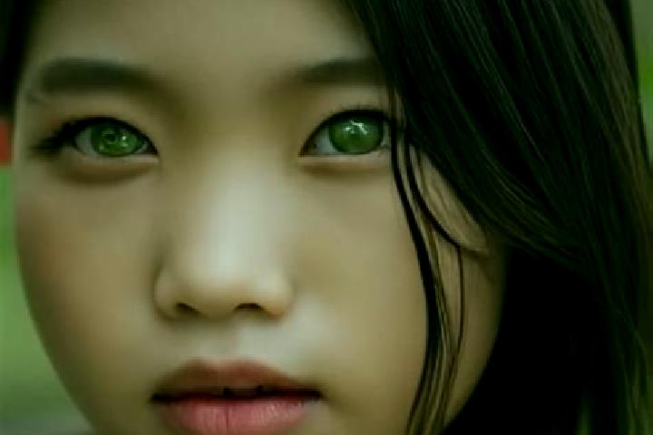 Luna, 34, a red green-eyed asian companion based in Rowotengah. Offering 69, Domination. Available for incall and outcall, overnight bookings available.