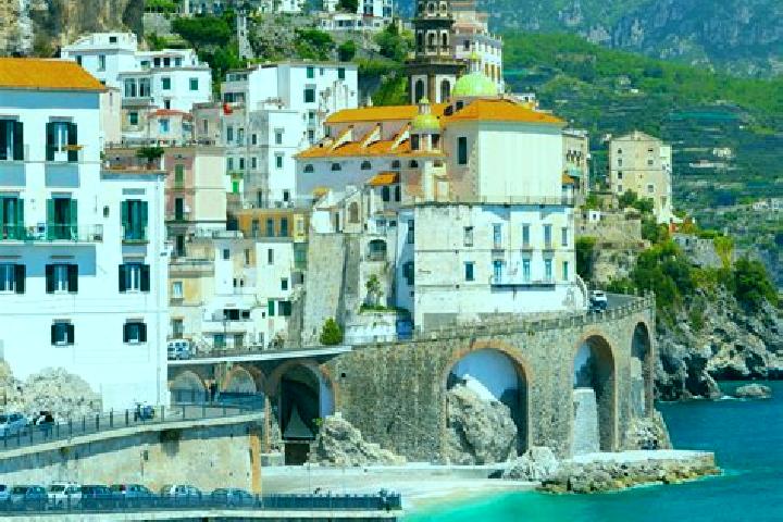 Luna, 34 — Escort in Ardesio, Italy