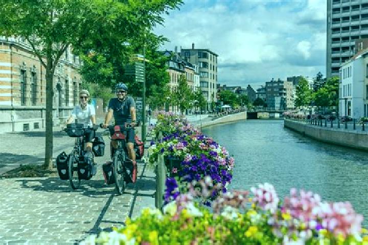 Luna, 34 — Escort in Kwaremont, Belgium