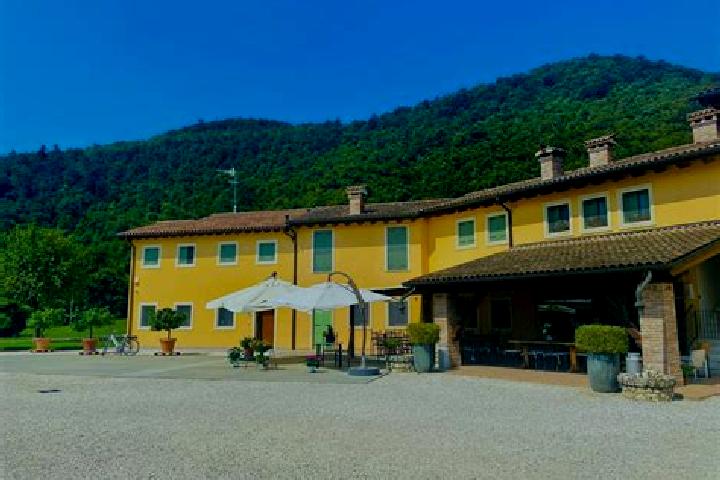 Luna, 34 — Escort in Rosciano, Italy