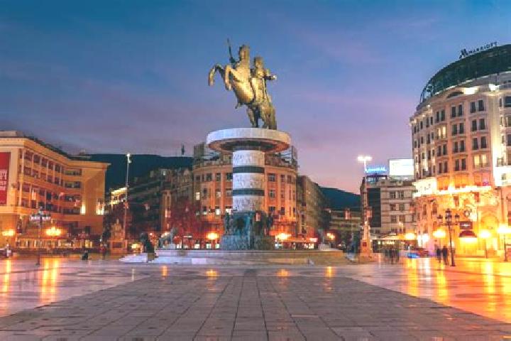 Luna, 34 — Escort in Suvodol, North Macedonia