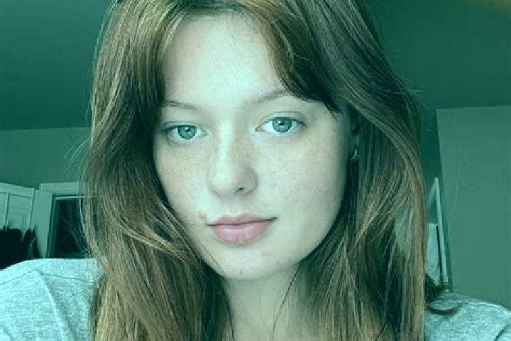 Luna, 35, a auburn brown-eyed caucasian companion based in Palafolls. Offering Tantra, GFE, Roleplay, Deep French Kissing, CIM. Available for incall and outc...