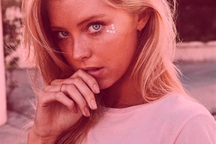 Luna, 35, a blonde blue-eyed caribbean companion based in Guadalupe Bacja. Offering Tantra, Dinner Date, 69. Available for incall and outcall, day and evenin...