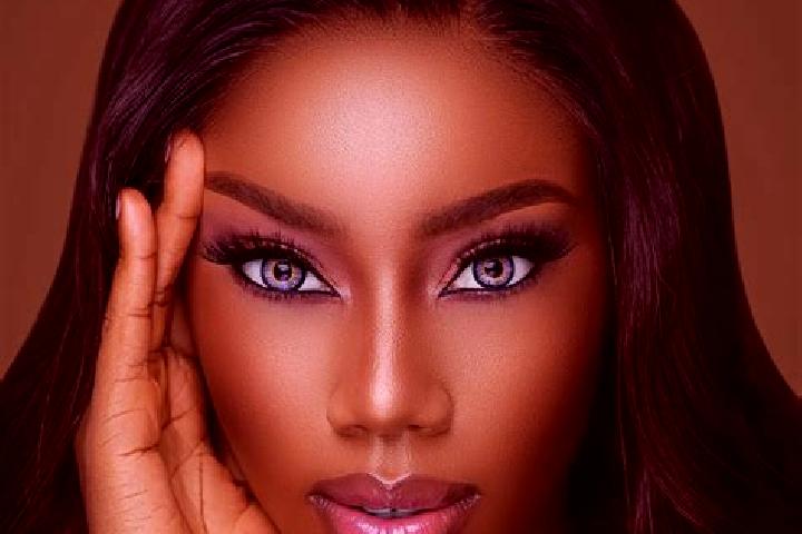 Luna, 35, a chestnut blue-eyed ebony companion based in Kisai. Offering Tantra, A-Level, Girlfriend Experience, Dinner Date, OWO. Available for incall and ou...