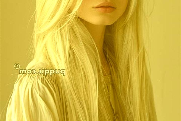 Luna, 35, a platinum blonde amber-eyed slavic companion based in Sao Jose do Rio Preto. Offering Fetish, Party Girl, Travel Companion, Girlfriend Experience....