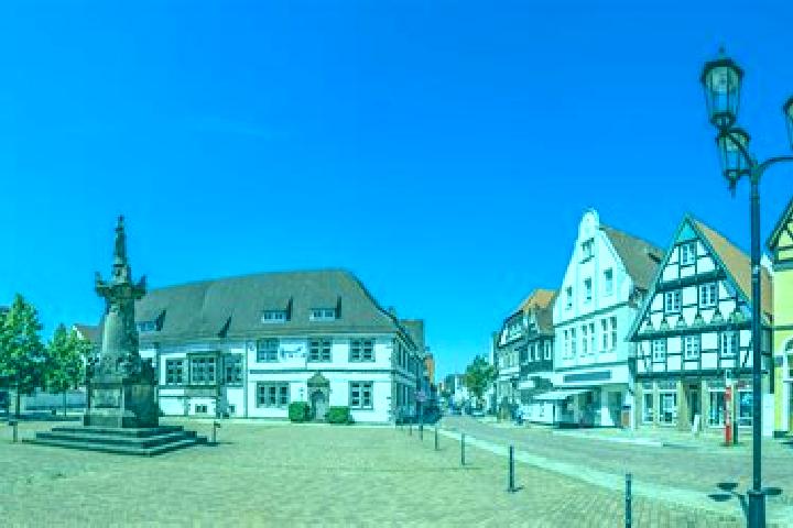 Luna, 35 — Escort in Bad Meinberg, Germany