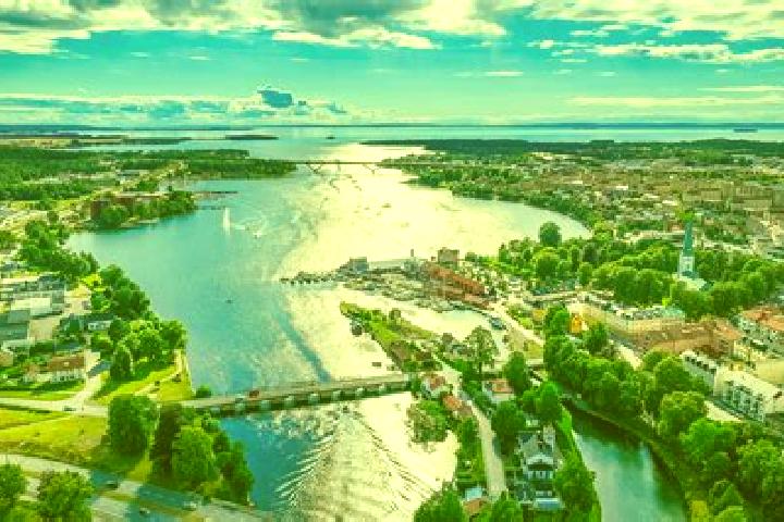 Luna, 35 — Escort in Borensberg, Sweden
