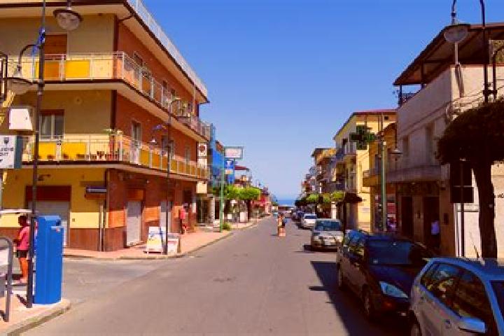 Luna, 35 — Escort in Campora San Giovanni, Italy