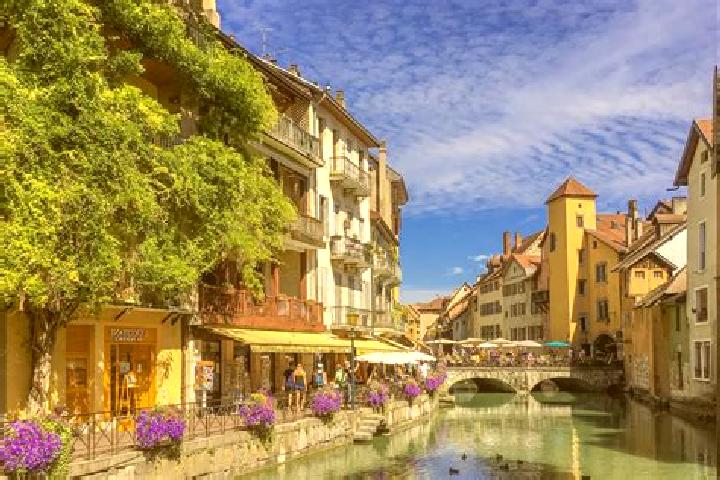 Luna, 35 — Escort in Darnieulles, France