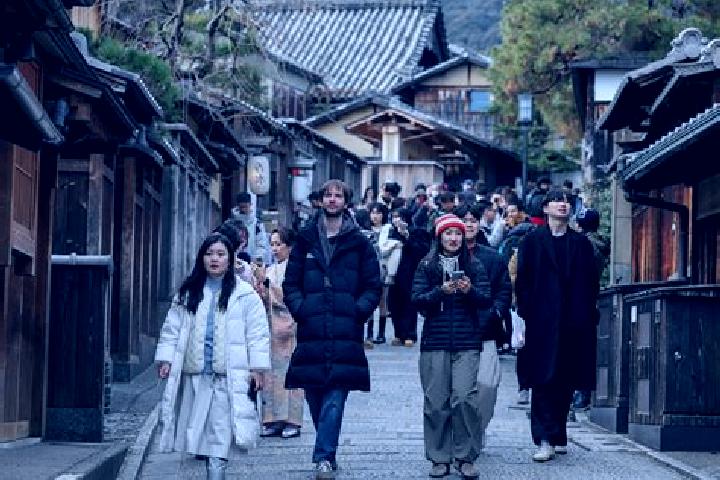 Luna, 35 — Escort in Kamitakeda, Japan