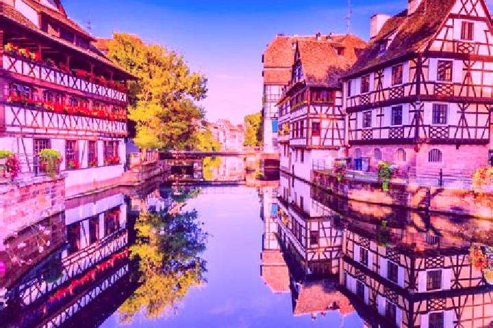 Luna, 35 — Escort in Lullin, France