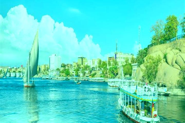 Luna, 35 — Escort in Naqadah, Egypt