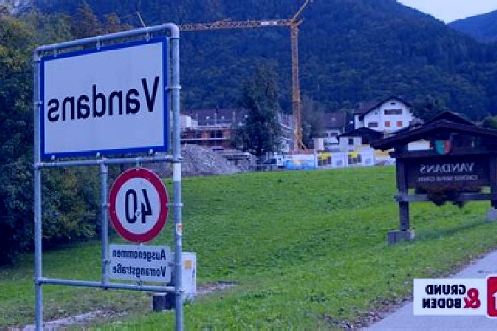 Luna, 35 — Escort in Vandans, Austria