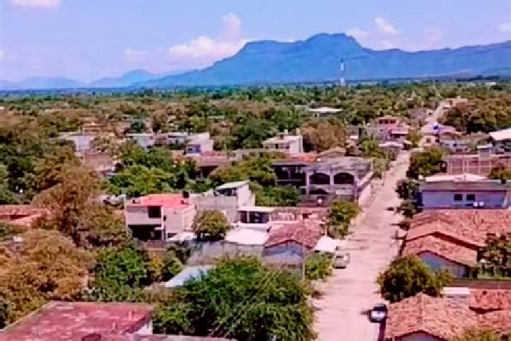 Luna, 35 — Escort in Villa Nicolas Bravo, Mexico