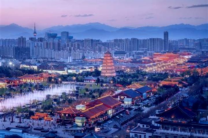 Luna, 35 — Escort in Yi Xian, China