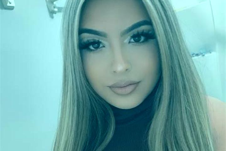 Luna, 36, a blonde brown-eyed latina companion based in Gloria. Offering Fetish, Massage, Tantra, Travel Companion. Available for incall and outcall, overnig...