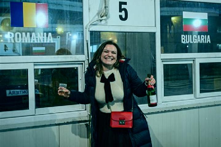 Luna, 36 — Escort in Carligele, Romania