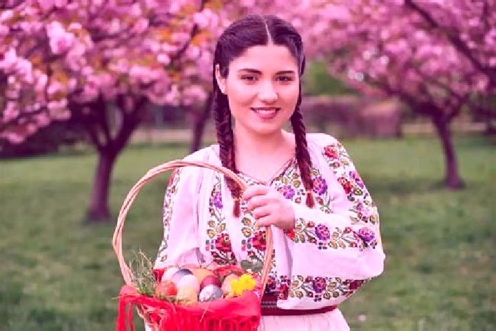 Luna, 36 — Escort in Coarnele Caprei, Romania